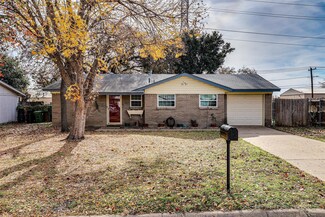 773 Treadwell Dr, Hurst, TX 76053
