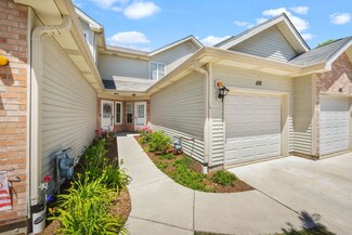 110 Golfview Dr, Glendale Heights, IL 60139
