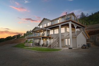 4002 Dry Creek Rd, Medford, OR 97504