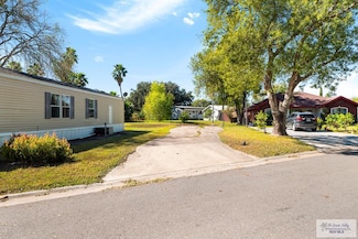 37 N Indian Lake Dr Unit 103, Los Fresnos, TX 78566