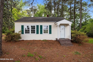 705 W Main St, Conway, NC 27820