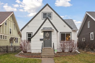 1141 Blair Ave, Saint Paul, MN 55104
