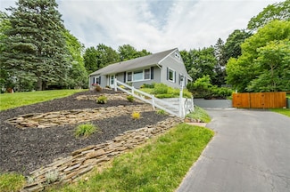 242 Kreag Rd, Fairport, NY 14450