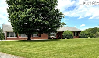 714 Piney Creek School Rd, Piney Creek, NC 28663