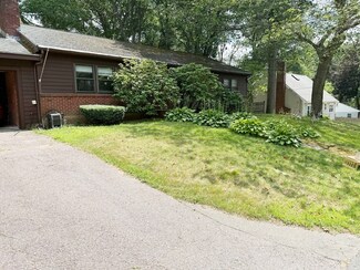 10 Woodside Rd Unit 2, South Hamilton, MA 01982