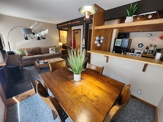 74 Bear Valley Rd, Bear Valley, CA 95223