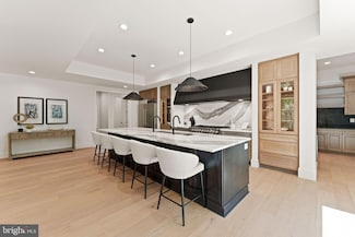 11121 Elmview Place, Great Falls, VA 22066