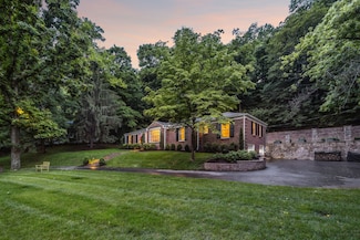 1119 Chickering Park Dr, Nashville, TN 37215