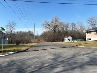 65 Kearney Ave, Auburn, NY 13021