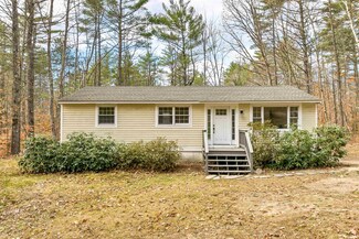 31 David Dr, Sanbornville, NH 03872
