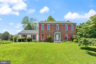 4970 Manor House Ct, Woodbridge, VA 22193