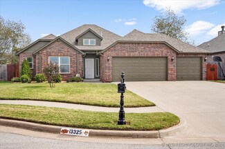 13325 S Poplar St, Glenpool, OK 74033