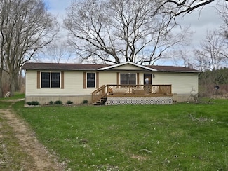 6201 N Lakeshore Rd, Deckerville, MI 48427