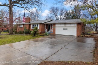 4217 Knoll Cir, Lansing, MI 48917