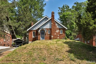 8033 Washington St, Saint Louis, MO 63114