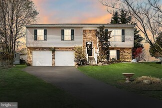 696 Blossom Hill Ln, Dallastown, PA 17313
