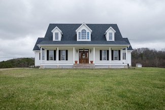 880 Graham School Rd, Gallipolis, OH 45631