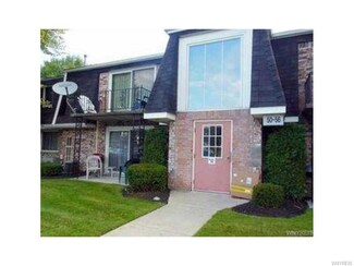 52 Foxberry Dr Unit B, Getzville, NY 14068