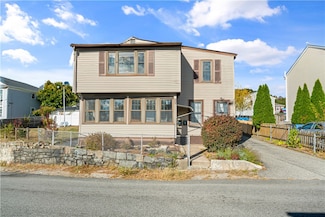 34 Carpenter St, Cumberland, RI 02864