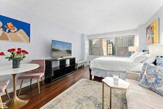 10 W 15th St Unit 924, New York, NY 10011