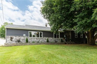 6520 Washington Ave, Windsor Heights, IA 50324