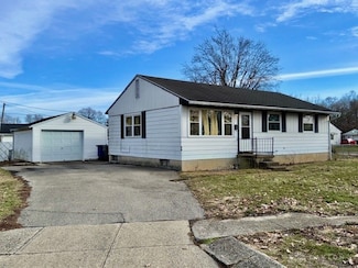 1648 Larchwood Dr, Dayton, OH 45432