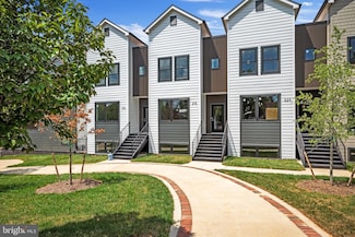 218 E Piccadilly St, Winchester, VA 22601
