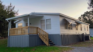 4805 1st St NW, Lakeland, FL 33810