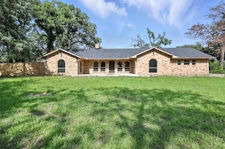 1815 Nora Dr, Pantego, TX 76013