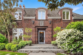1919 Shenandoah Dr E, Seattle, WA 98112