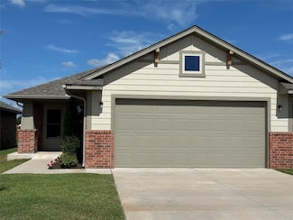 3812 Central Park Dr, Moore, OK 73160