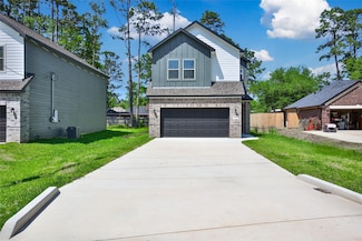 1452 Glen Oaks Dr, Conroe, TX 77385