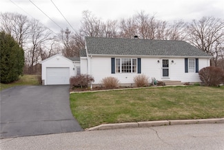 3 Water View Ln, North Providence, RI 02904