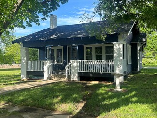901 N Seminole Ave, Okmulgee, OK 74447