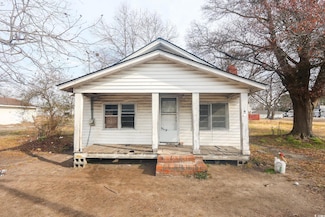 4151 Maple St, Loris, SC 29569