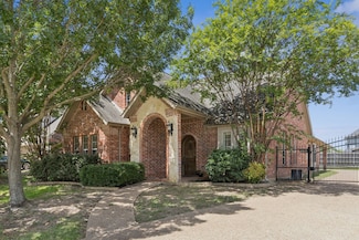 6802 Westfield Ct, Arlington, TX 76001