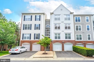 245 S Pickett St Unit 302, Alexandria, VA 22304