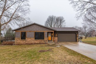 510 Reid Dr, Mount Horeb, WI 53572