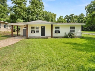 1314 Oak Dr, Leesville, LA 71446