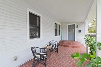 916 W Candlewood Ave, Tampa, FL 33603