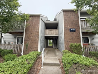 210 Ravens Crest Dr, Plainsboro, NJ 08536