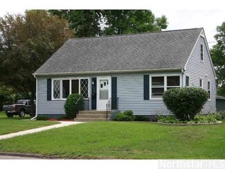 2676 2676 15th Ave E, North St. Paul, MN 55109
