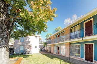 816 Oak St Unit 6-54, Houston, TX 77018
