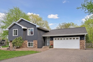 6821 Black Duck Cir, Circle Pines, MN 55014