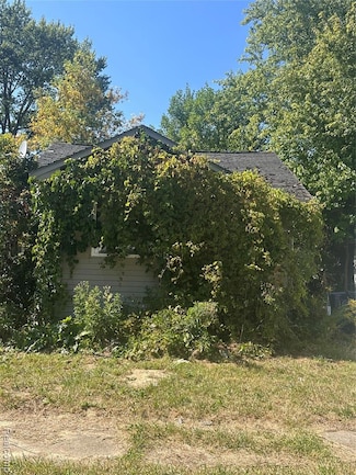 976 Barney Ave, Flint, MI 48503