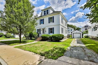 38 Oakland St, Lowell, MA 01851