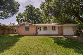 907 Wateka Way, Richardson, TX 75080