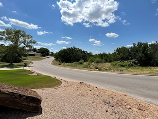 1414 Normandy Dr, Graham, TX 76450