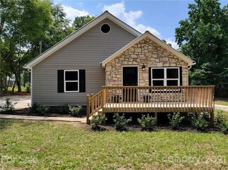 1538 Woodrow Neal Rd, Lancaster, SC 29720