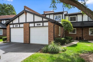 1465 Circle Ct, Elk Grove Village, IL 60007